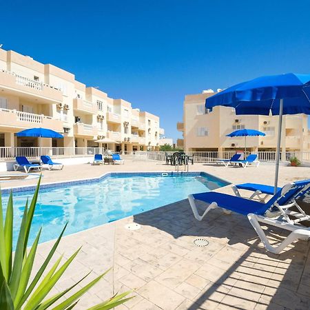 Sofia Apartment 700M Away From The Beach Paralimni Ngoại thất bức ảnh