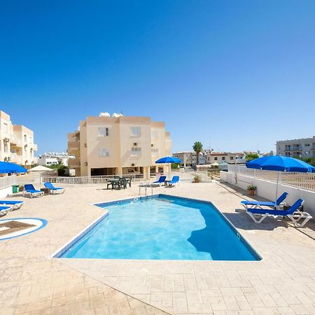 Sofia Apartment 700M Away From The Beach Paralimni Ngoại thất bức ảnh