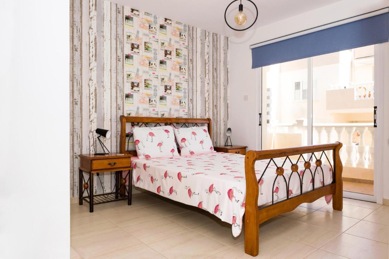 Sofia Apartment 700M Away From The Beach Paralimni Ngoại thất bức ảnh