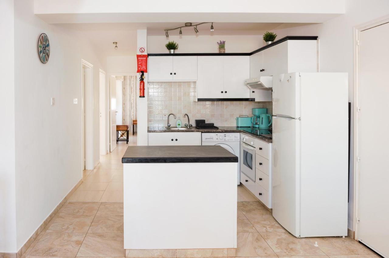 Sofia Apartment 700M Away From The Beach Paralimni Ngoại thất bức ảnh
