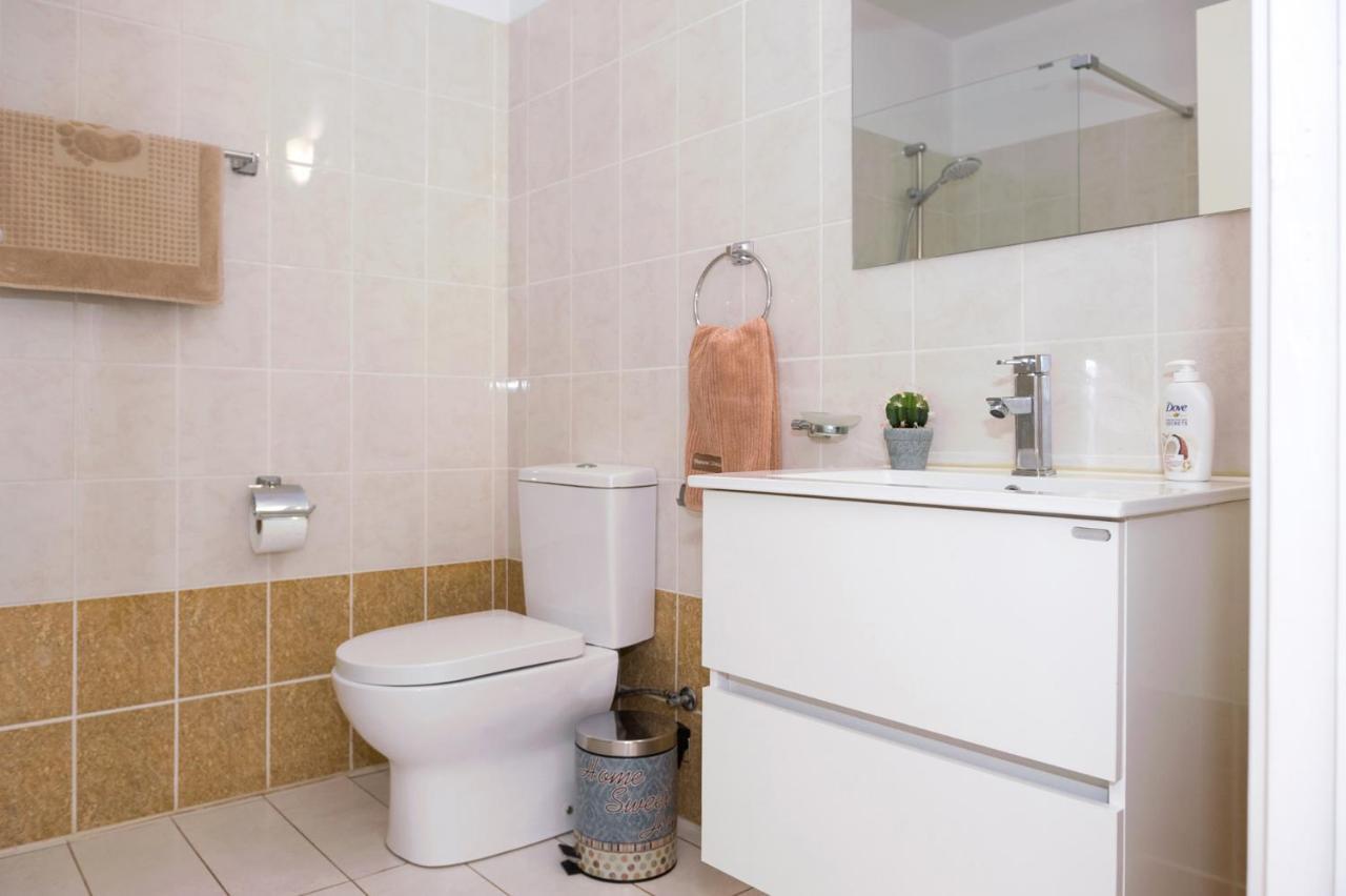 Sofia Apartment 700M Away From The Beach Paralimni Ngoại thất bức ảnh