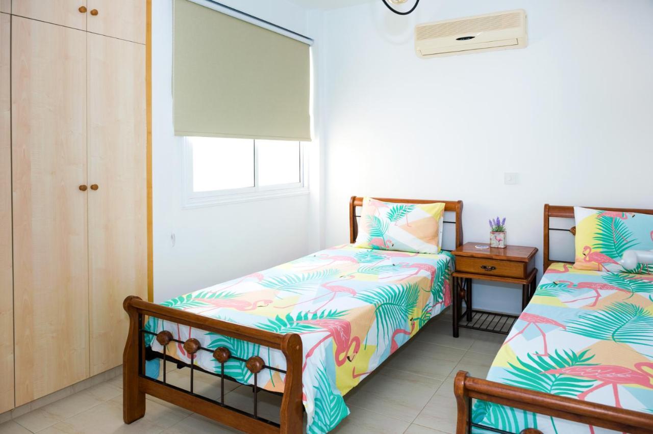 Sofia Apartment 700M Away From The Beach Paralimni Ngoại thất bức ảnh
