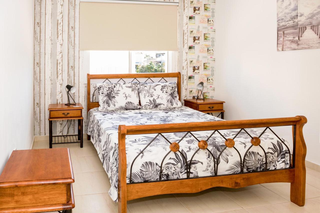 Sofia Apartment 700M Away From The Beach Paralimni Ngoại thất bức ảnh